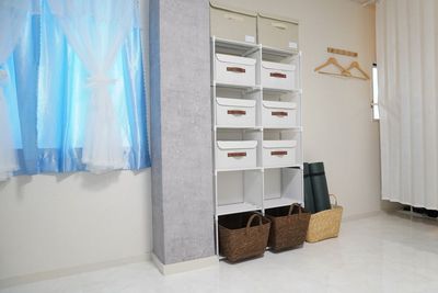 セラピスト様用お道具箱キープロッカー - レンタルサロンRENTARO北堀江店 完全個室プライベートサロンの室内の写真