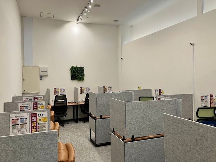 1人用席（通話・会話NG） - コインスペースイオンタウン守谷店
