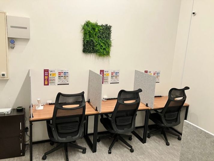 1人用席（通話・会話NG） - コインスペースイオンタウン守谷店