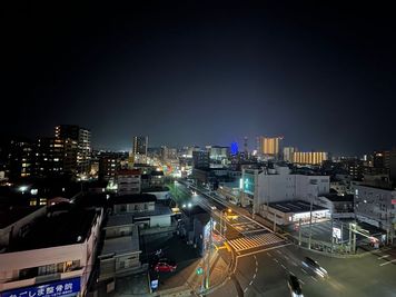 廊下から見た夜景が綺麗です🌃 - お気軽スペース　ロイヤスシティ中洲のその他の写真
