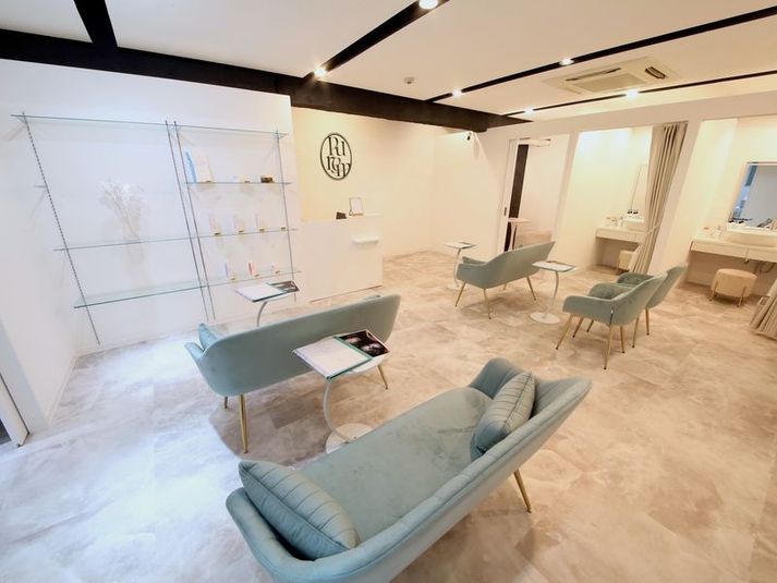 【毛穴洗浄機付き】レストルーム完備！おしゃれな美容サロン✨ - RE008