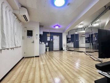 新宿ミネルバビル 東新宿歌舞伎町のだんだだん【3F】Dance the Danceの室内の写真