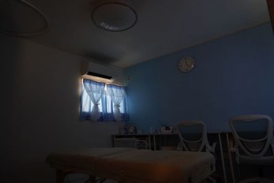 調光式ライト（消灯） - レンタルサロンRENTARO北堀江店 完全個室プライベートサロンの設備の写真