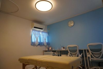 調光式ライト（暗い） - レンタルサロンRENTARO北堀江店 完全個室プライベートサロンの設備の写真