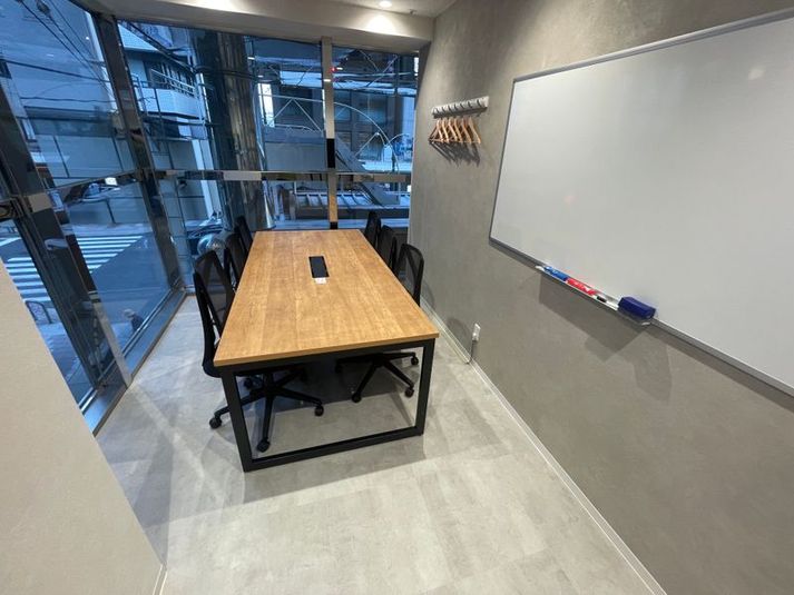 6名会議室（Room B） - いいオフィス京都四条通