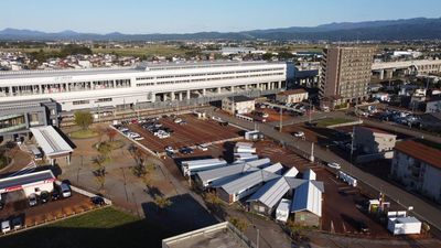 上越妙高駅西口出て徒歩1分です。 - フルサットアップス　個室　 【小規模会議が可能】ミーティング向けの個室プラン！6名までの室内の写真