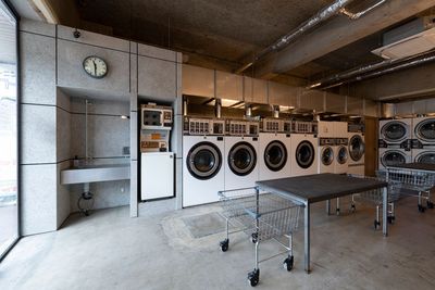 インダストリアルな雰囲気の店内 - SPIN&WASH　大森海岸店 レンタルスペース・撮影スペースの室内の写真