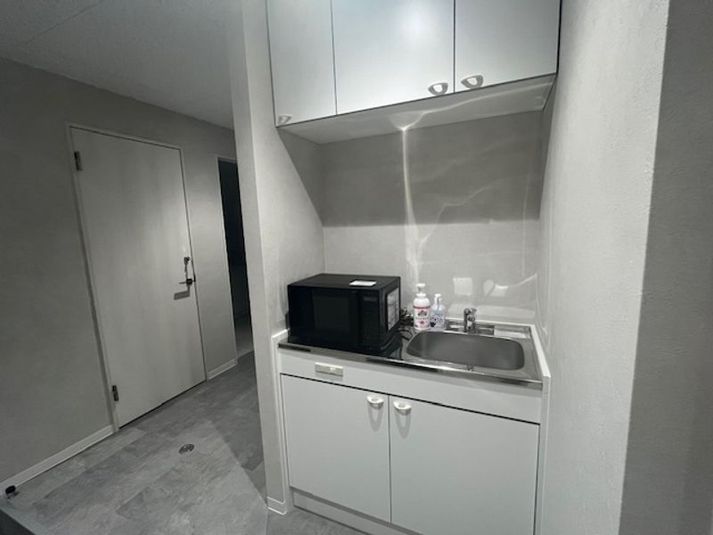 8名会議室（Room A） - いいオフィス京都四条通