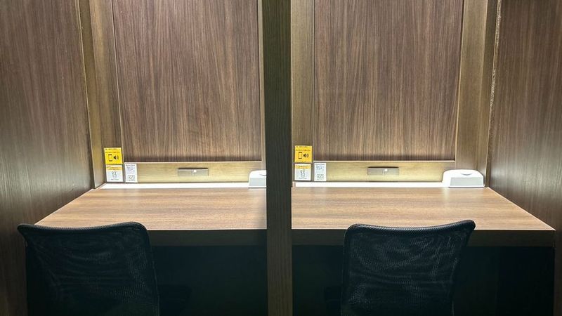 名古屋エリア1名ブース席 - BasisPoint 名古屋店