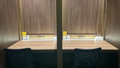 集中できる環境が整っております。 - BasisPoint 名古屋店 名古屋エリア1名ブース席の室内の写真