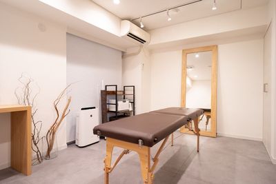 【OPEN割🎉最大30％】渋谷駅3分｜施術ベッド2台完備✨10分前後入退出OK⏰完全個室✨エステ・マッサージ・ヘアメイク・ヨガ - JIBUN SALON(渋谷駅)
