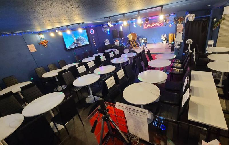 ライヴ＆カラオケCARNIVAL(カーニバル) - ライヴ＆カラオケCARNIVAL（カーニバル）