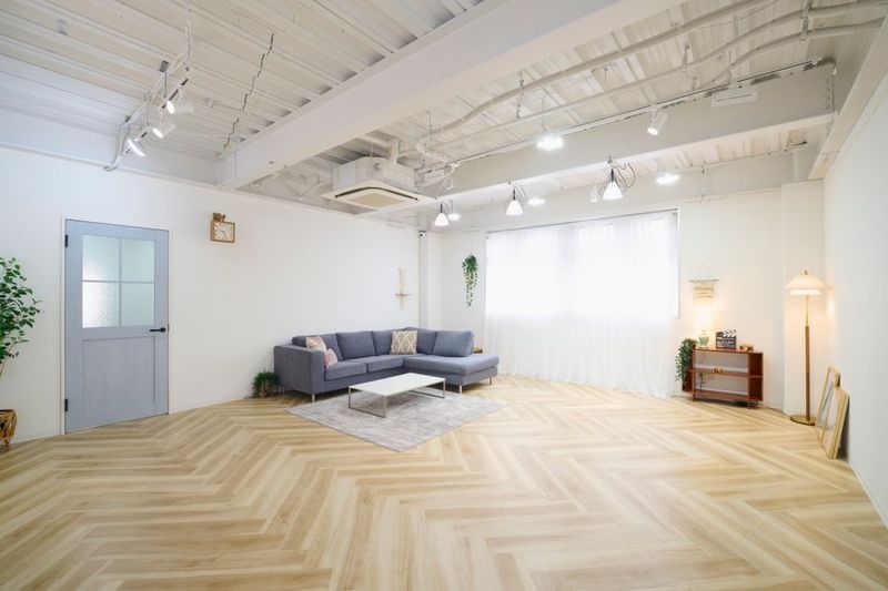 壁1面窓で自然光◎開放感のある大型スペース - 渋谷三宿スタジオ 