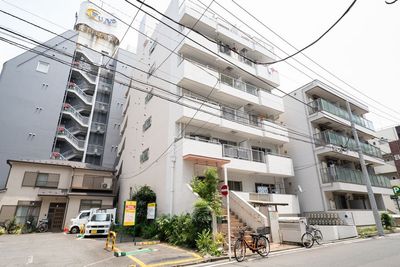 LivRall studio 横浜 関内エリア| 1Fにあるレンタルスタジオの外観の写真