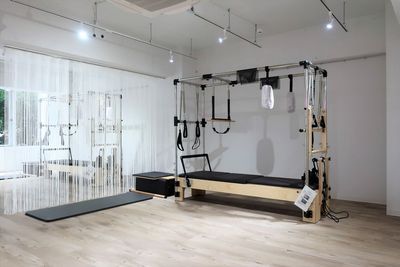 sr pilates studio 関内 マシンピラティス・ヨガレンタルスタジオ 関内店ブース②の室内の写真