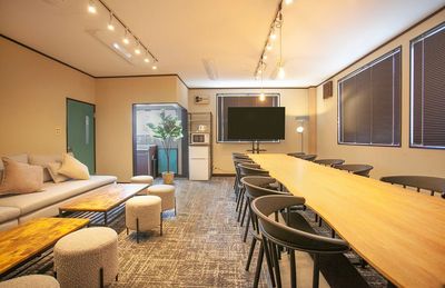 GS貸会議室・新潟店３０２号室 新潟駅から徒歩５分！最大２４名/パーティー/会議/懇親会の室内の写真