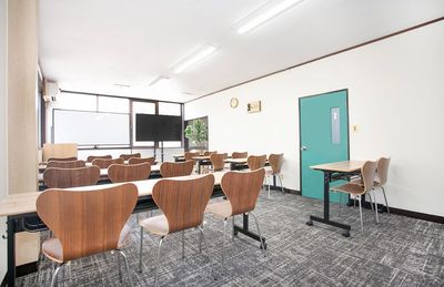 GS貸会議室・新潟店３０１号室 新潟駅から徒歩５分！最大２０名/会議/セミナー研修/懇親会の室内の写真
