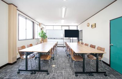 GS貸会議室・新潟店３０１号室 新潟駅から徒歩５分！最大２０名/会議/セミナー研修/懇親会の室内の写真