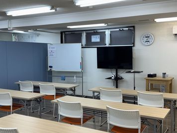 【旗の台駅・荏原町至近！】広々綺麗な貸し会議室！Wi-Fi・4K50インチモニター・ホワイトボード無料！半個室の控え室あり - ホープイン旗の台