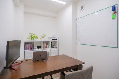 相談室 - SEIKA STUDY CAFE 自習×コワーキング×カフェ気分✨の室内の写真
