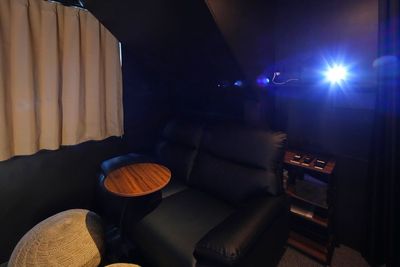 プライベート映画館の雰囲気です。 - プライベートシアタールーム平塚 プライベートシアタールームの室内の写真