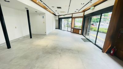 【新橋駅徒歩1分】銀座入口に当たる交差点の好立地！プロモーション等に利用可能なポップアップイベントスペース - 1Days”SHINBASI”