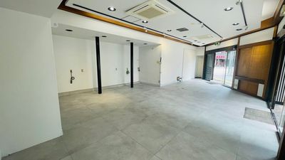 1Days”SHINBASI” 【新橋徒歩1分】プロモーションイベントに最適な路面スペースの室内の写真