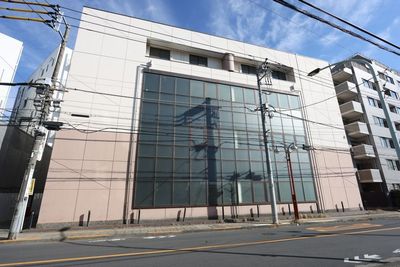 2階がレンタルスペースです - 立川クリエイティブスペースの外観の写真