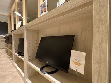 有料モニターをご用意しております。 - BasisPoint 吉祥寺マルイ店 吉祥寺エリア4名BOX席の設備の写真