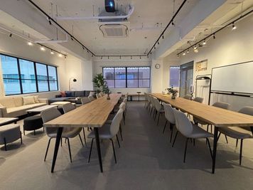 751_LOUNGE関内 レンタルスペースの室内の写真