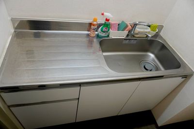 流し台は共有部にございます。
こちらで使用したお皿やコップは洗って、ペーパーで拭いて乾かして部屋のもとにあった場所にお戻しください。
※コンロはございません。 - TSUKIJI TERRACEの設備の写真