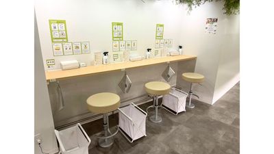 🌟資格など隙間時間の勉強に🌟【上野駅徒歩1分｜レンタル自習室】カウンター/無料Wi-Fi/電源 - FEEEP上野店