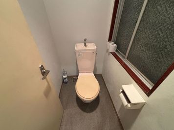 751_LOUNGE関内 レンタルスペースの室内の写真