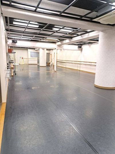 ダンススタジオ、スタジオ・ミキ - スタジオ・ミキ