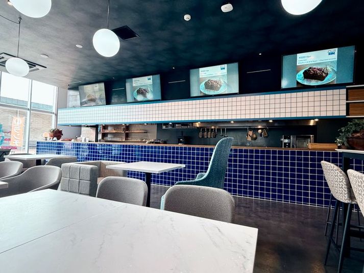 COURTSIDE - COURTSIDE