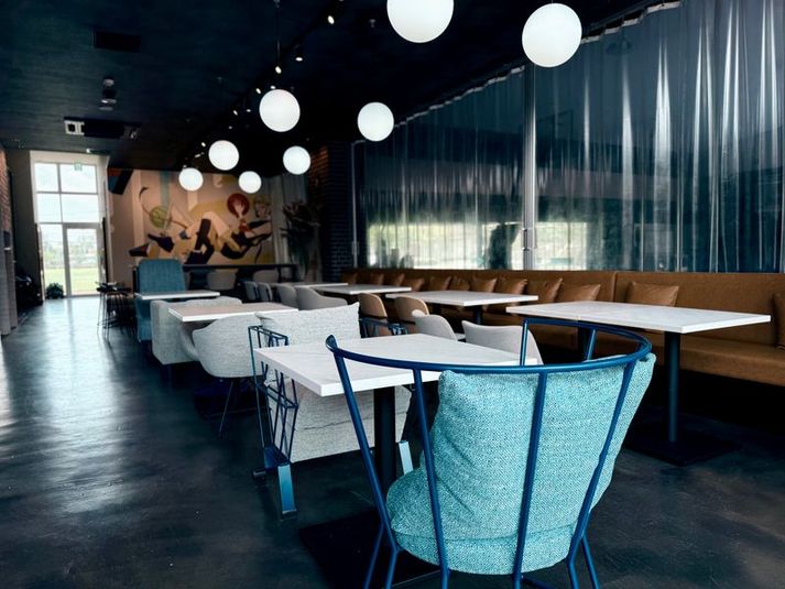 COURTSIDE - COURTSIDE