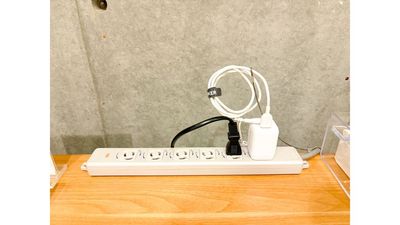 FEEEP 学芸大学駅東口店 FEEEP学芸大学東口店｜定員 1名カウンター席｜席番号12Cの室内の写真