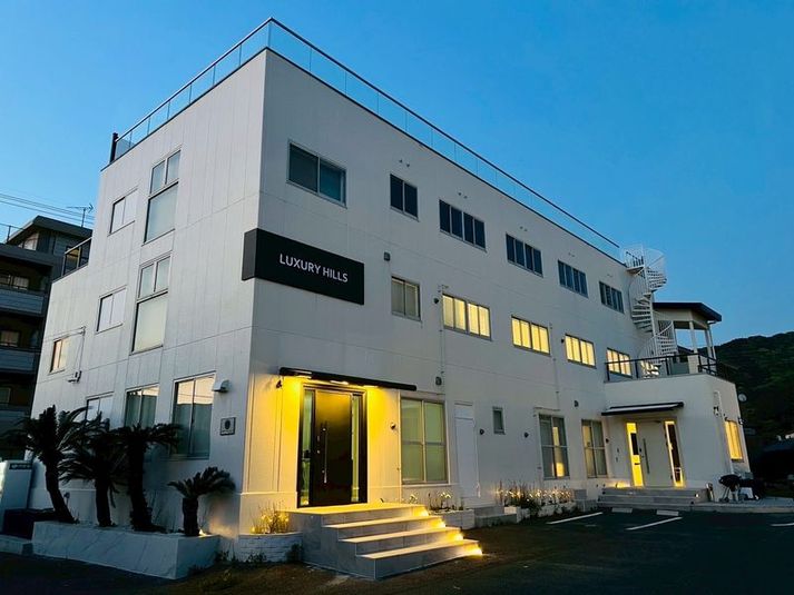 絶景屋外パティオ+キッチンスタジオ 　サウナ・BBQ・プール - Luxury stage