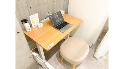 FEEEP 学芸大学駅東口店 FEEEP学芸大学東口店｜定員 1名カウンター席｜席番号13Cの室内の写真