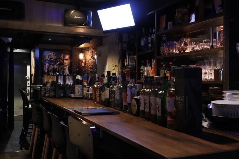 MUSICBAR i’ll  ミュージックバーの室内の写真