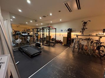 半個室 - Bike&Run トレーニングスペースの入口の写真