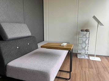 ※スリッパに履き替えてご利用いただきます。
 - U-SPACE 小松店 Livingの室内の写真