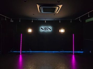 SBS第1スタジオ(本校) 値下げ中！ブラックに改装しました！59㎡のカッコいいスタジオ★の室内の写真
