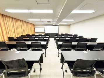 駅直結！横浜駅徒歩30秒｜最大46名｜セミナー、講習会、講演会、会議、懇親会の利用に最適！ルーム『ガラムマサラ』※旧4L - THE POINT エキニア横浜