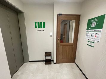 いいオフィス神田 1名半個室（ブース20）の室内の写真