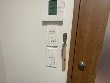 いいオフィス神田 1名個室（ブース5)の室内の写真