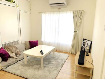 静かな空間でごゆっくりお過ごし頂けます。 - レンタルスペース【はなまるRoom】 🔆はなまる🔆おうちスペースの室内の写真
