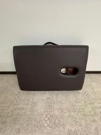 折りたたみ式施術ベッドあります - earth yoga studio ヨガスタジオの室内の写真