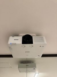 プロジェクター - earth yoga studio ヨガスタジオの設備の写真