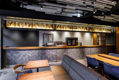 ご予約利用時にて受付で貸与されるカードの提示でドリンクが200円割引となります。 - WAW上野 【土日祝がお得】広々個室「 Room08」のその他の写真